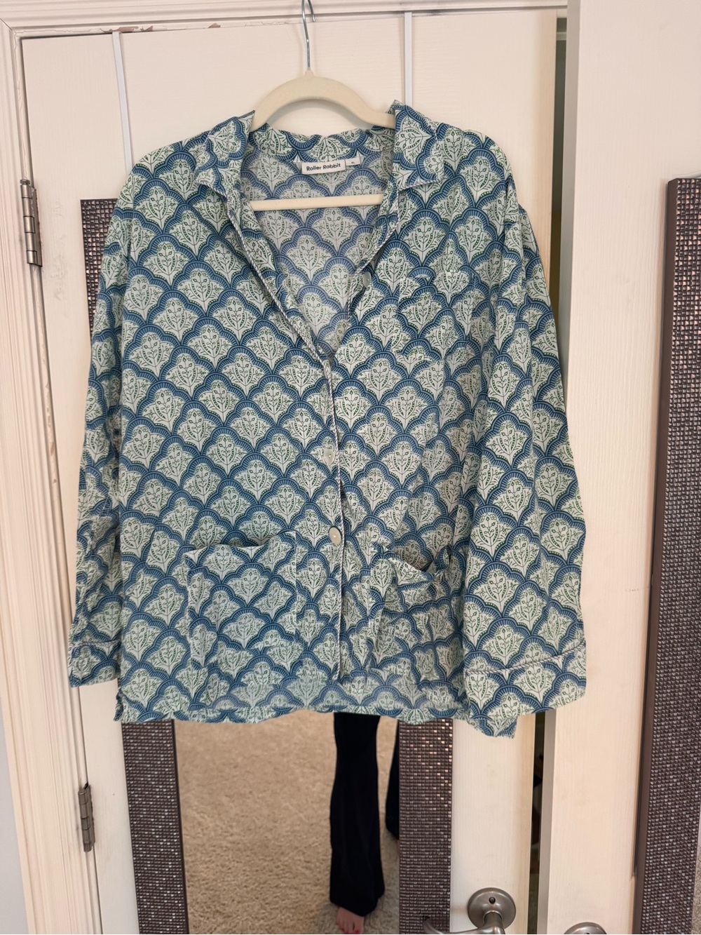 Roller Rabbit Blue and Cream Scalloped Print Button-Up